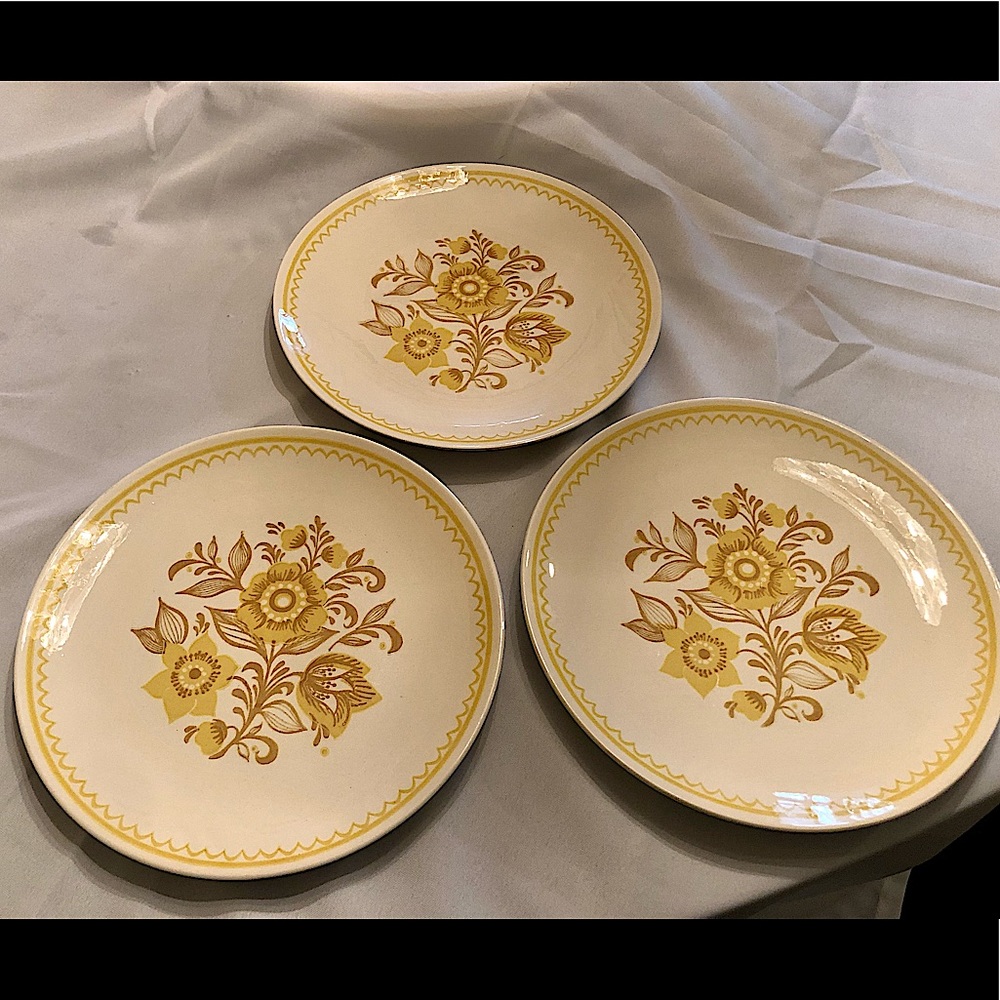 Cavalier Ironstone Royal China “Jubilee” Dinner Plate - Set of 3